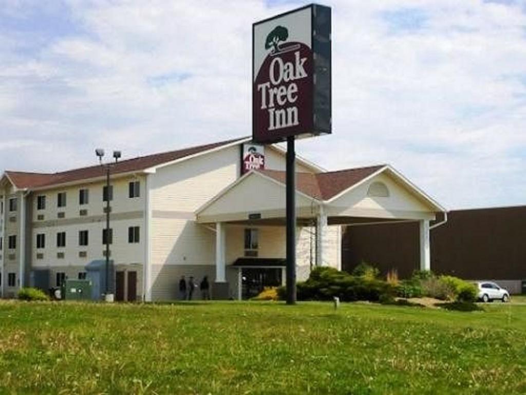 Travelodge By Wyndham Clinton Valley West Court Exterior foto